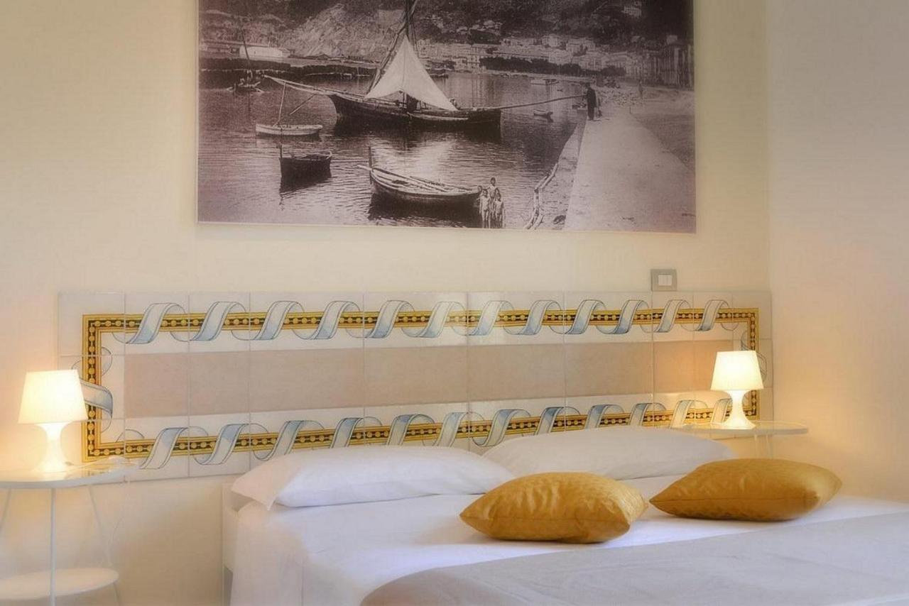 Santi E Saraceni Rooms Salerno Zewnętrze zdjęcie