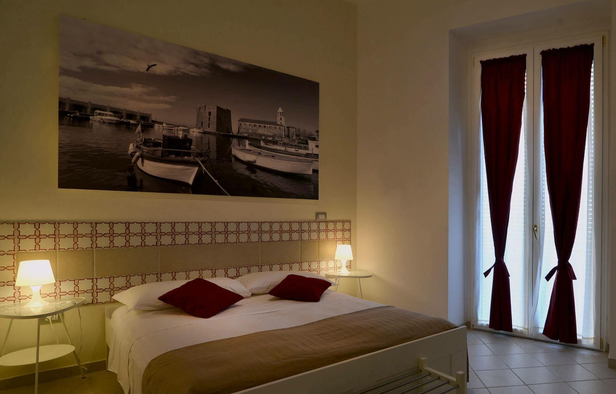 Santi E Saraceni Rooms Salerno Zewnętrze zdjęcie
